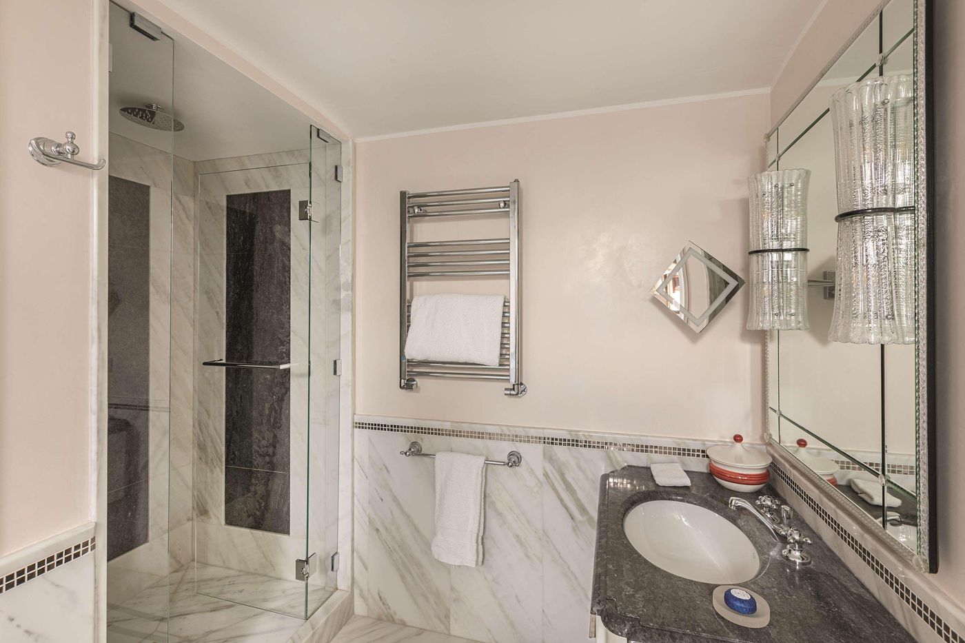 Hotel-Cipriani--A-Belmond-Hotel--Venice-Room-75