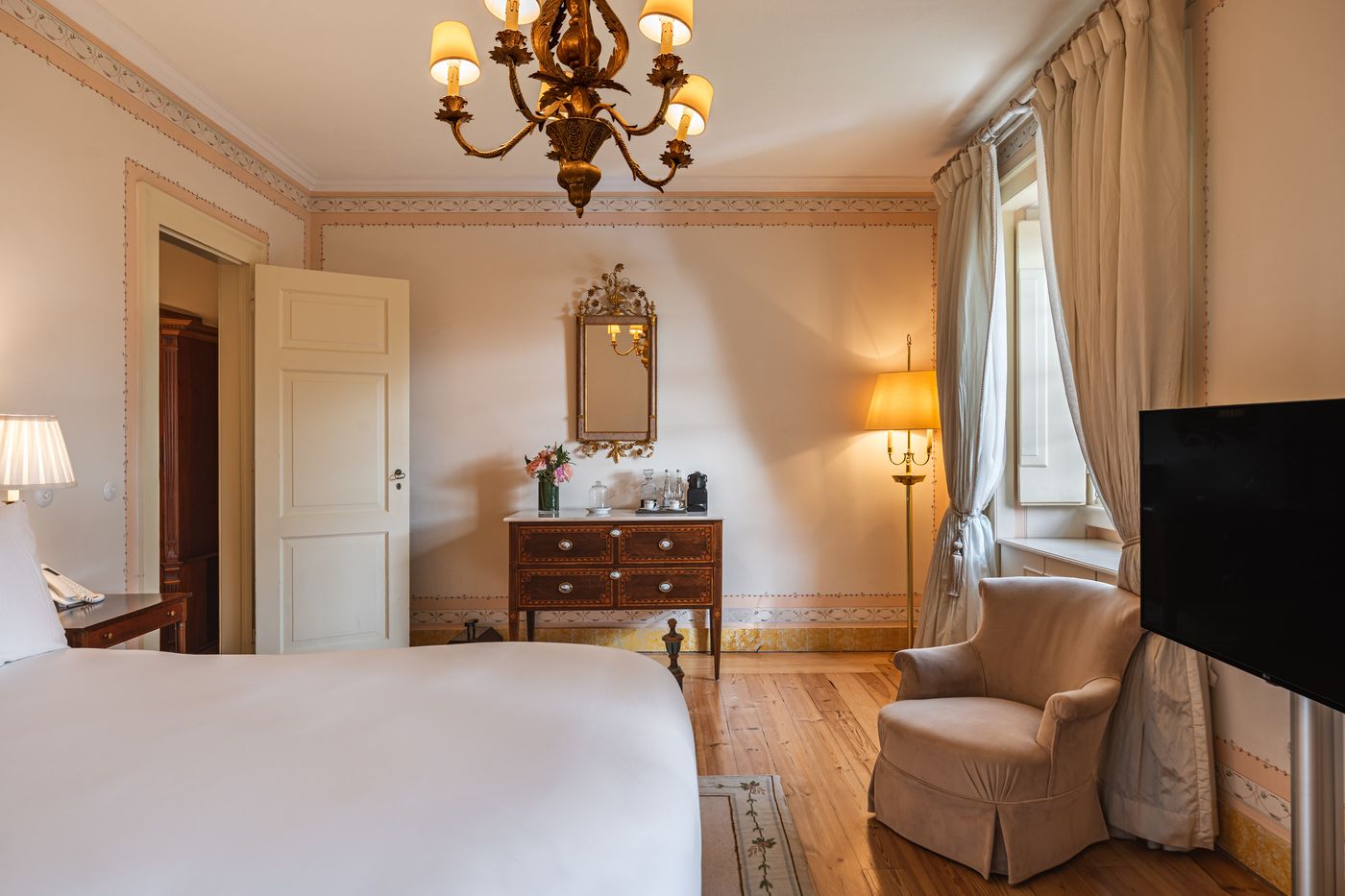 Tivoli-Palacio-de-Seteais-Room-31
