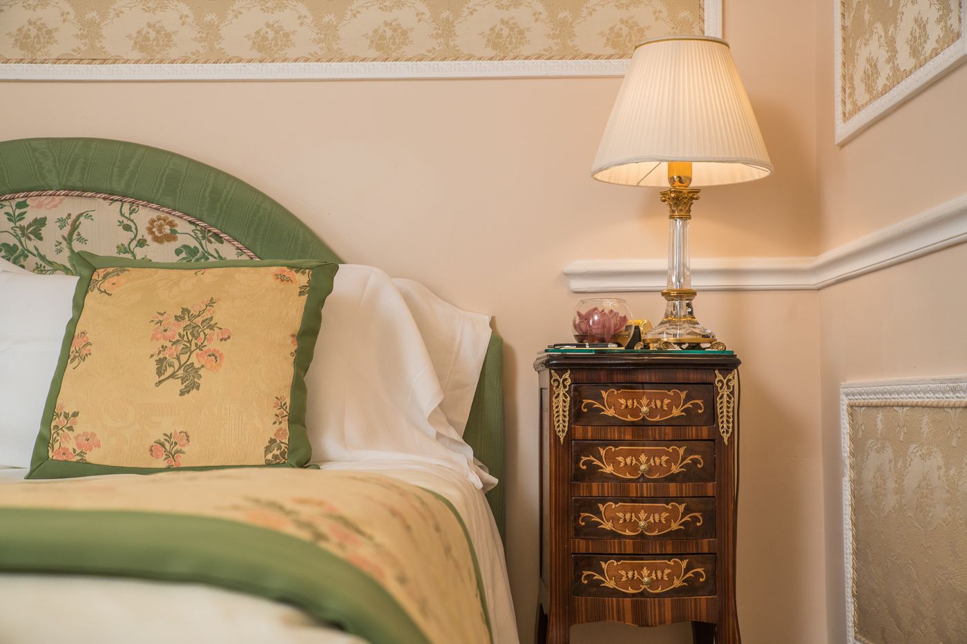 Bernini-Palace-Room-37