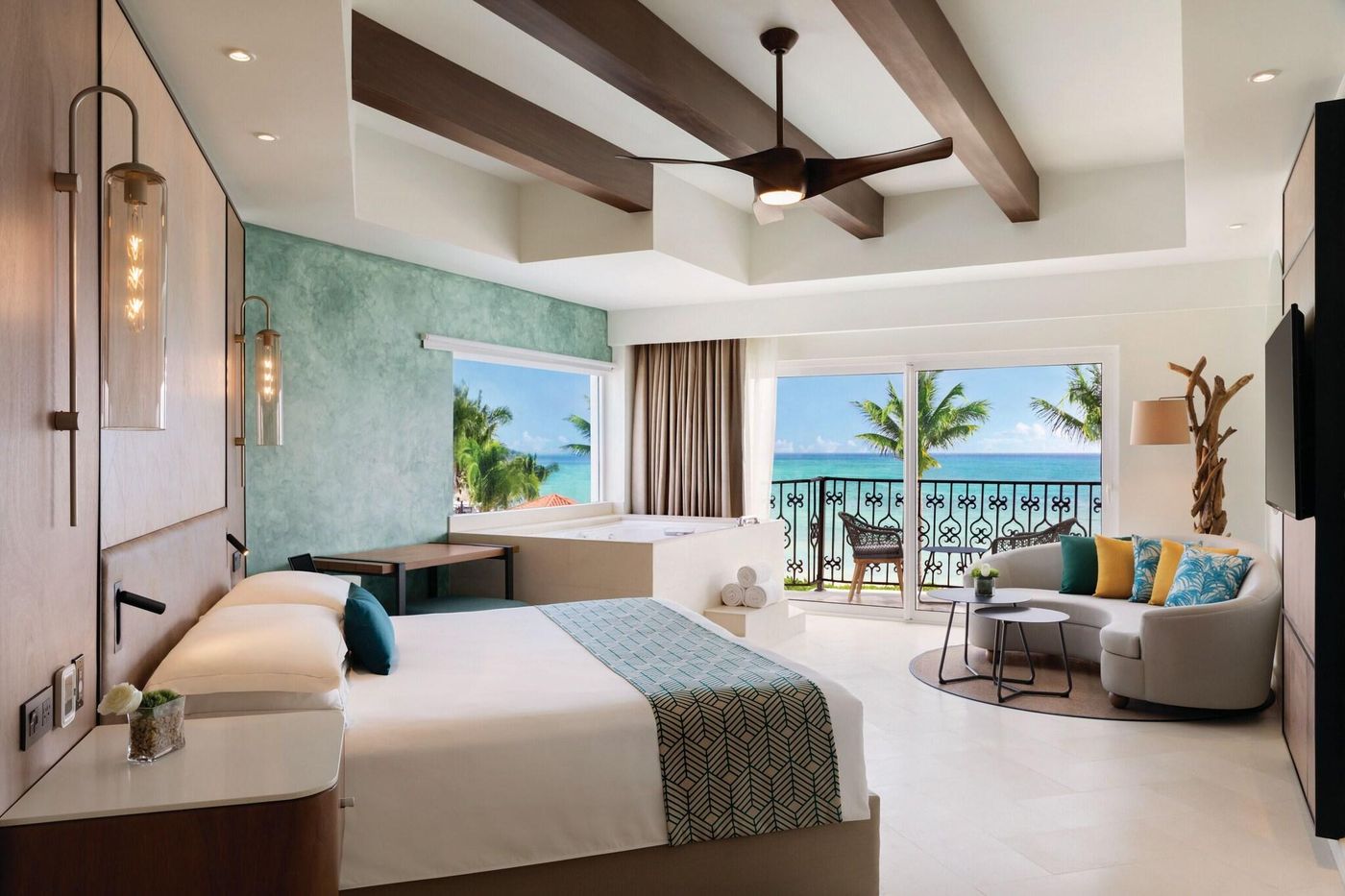 Hilton-Playa-del-Carmen-All-inclusive--The-Royal--Room-36
