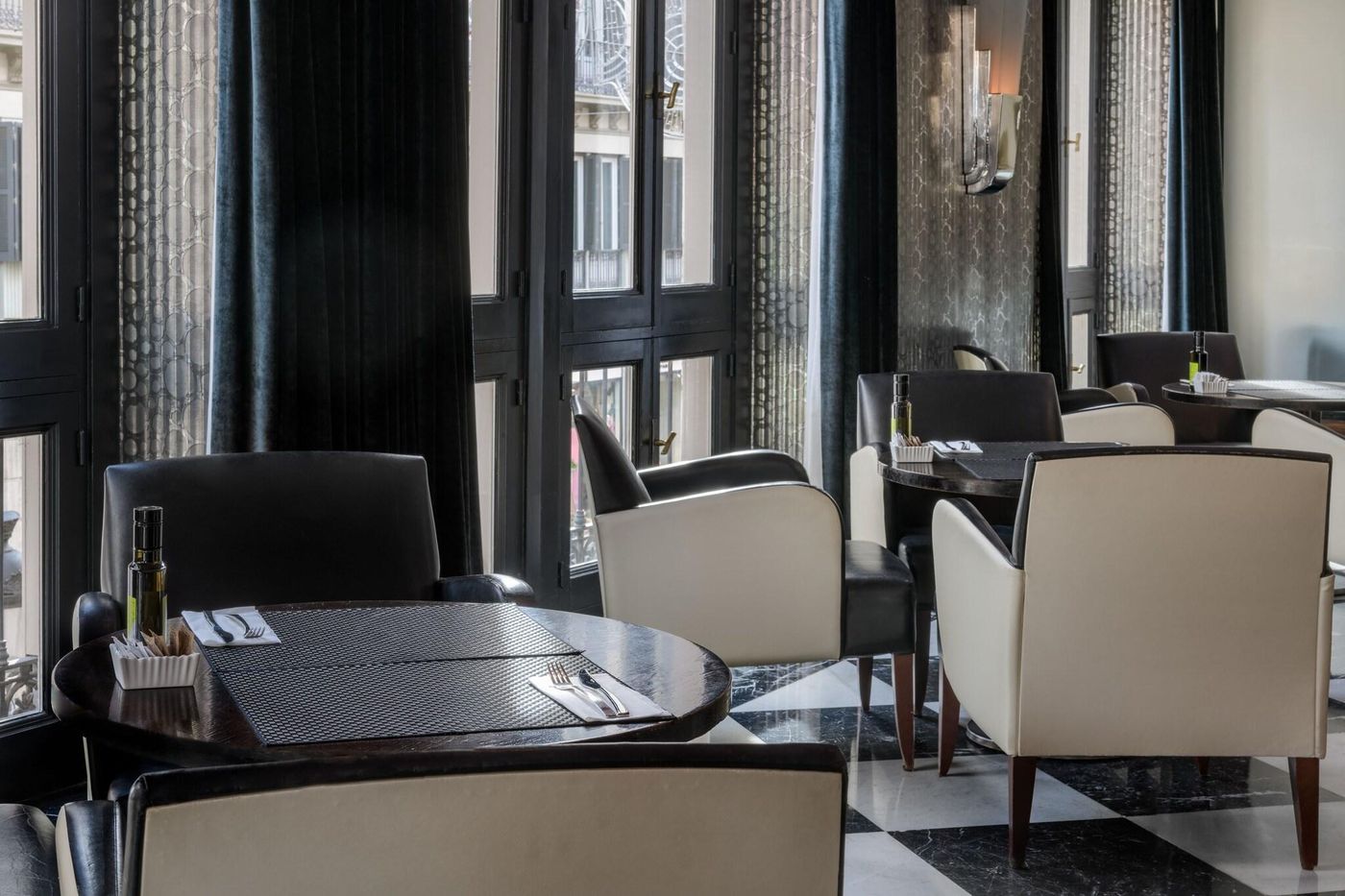 Larios-Malaga-Bar-51