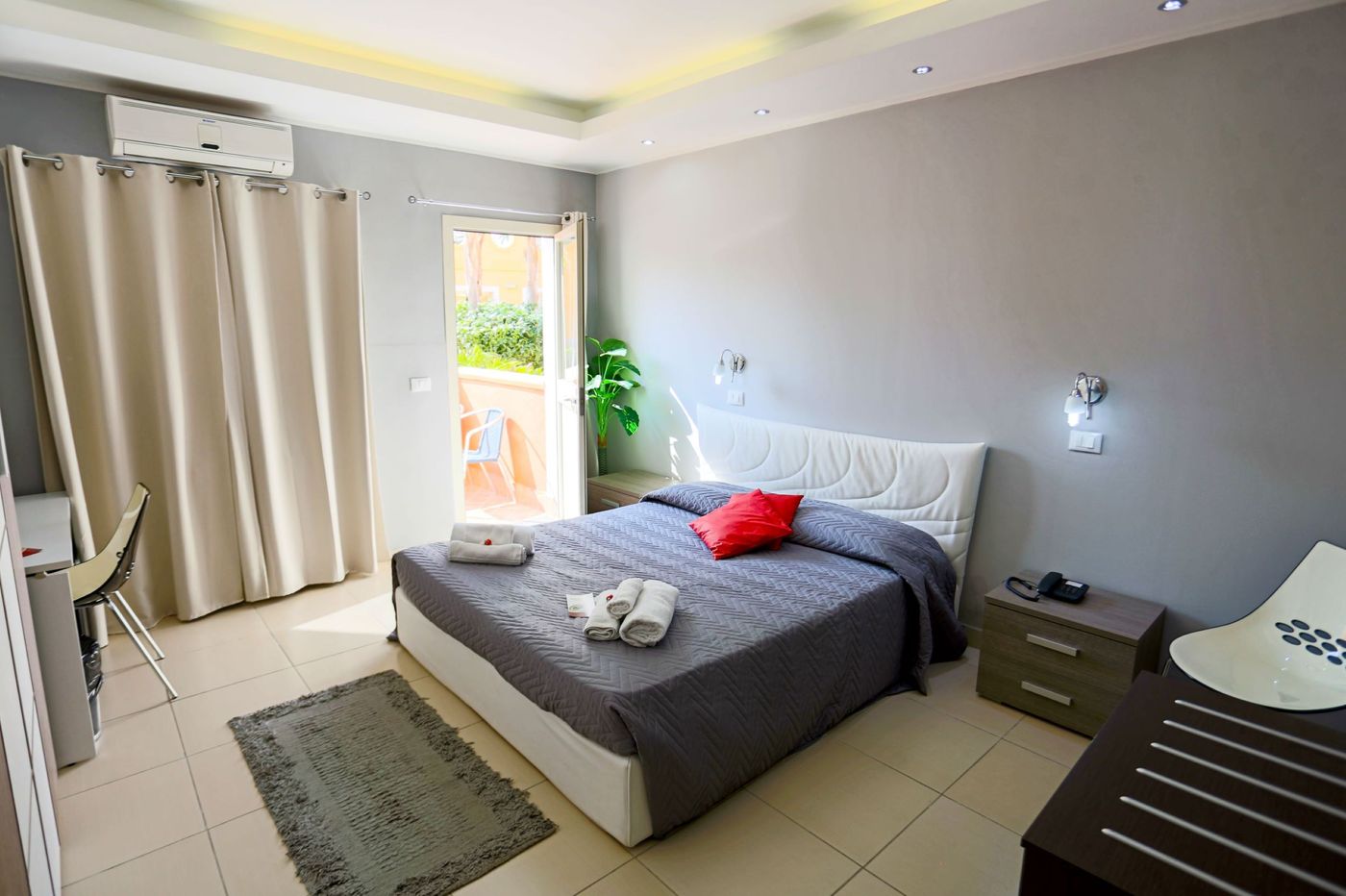 Costa-Del-Sole-Room-15