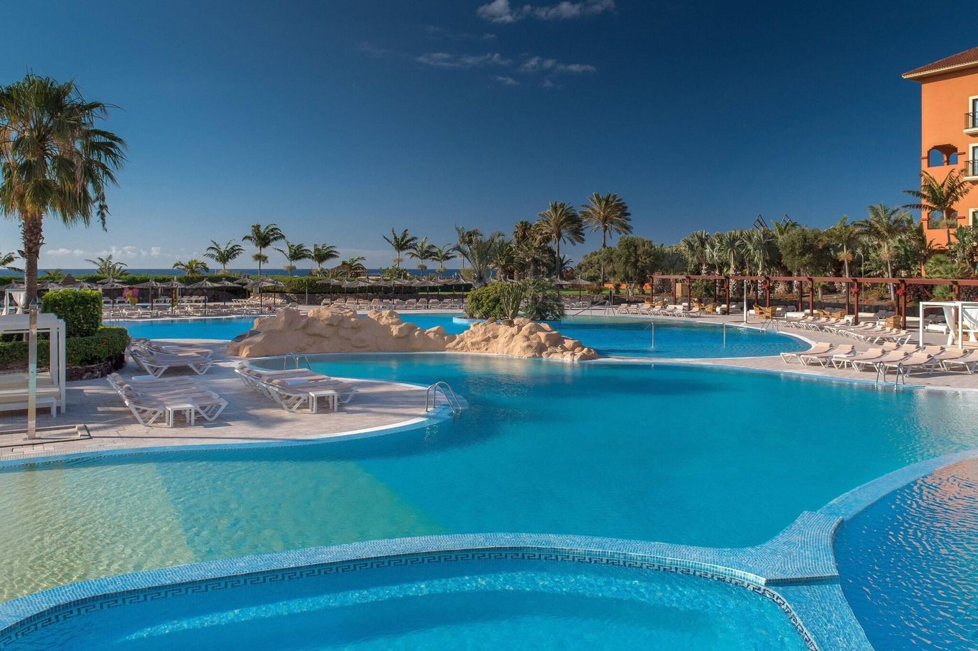 Sheraton-Fuerteventura-Beach--Golf---Spa-Resort-Pool-2