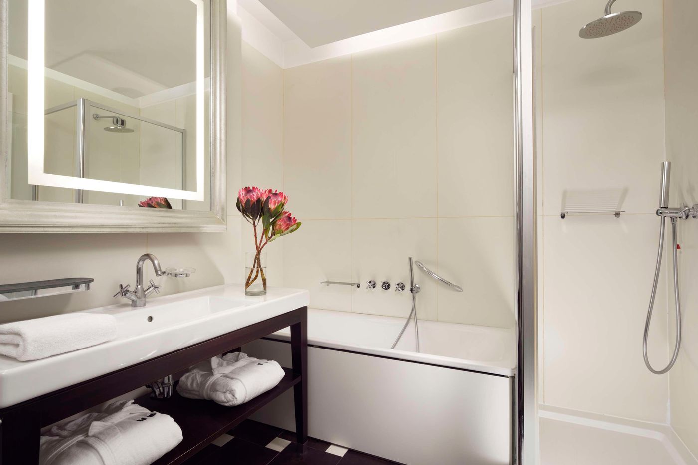 Unahotels-Cusani-Milano-Room-35