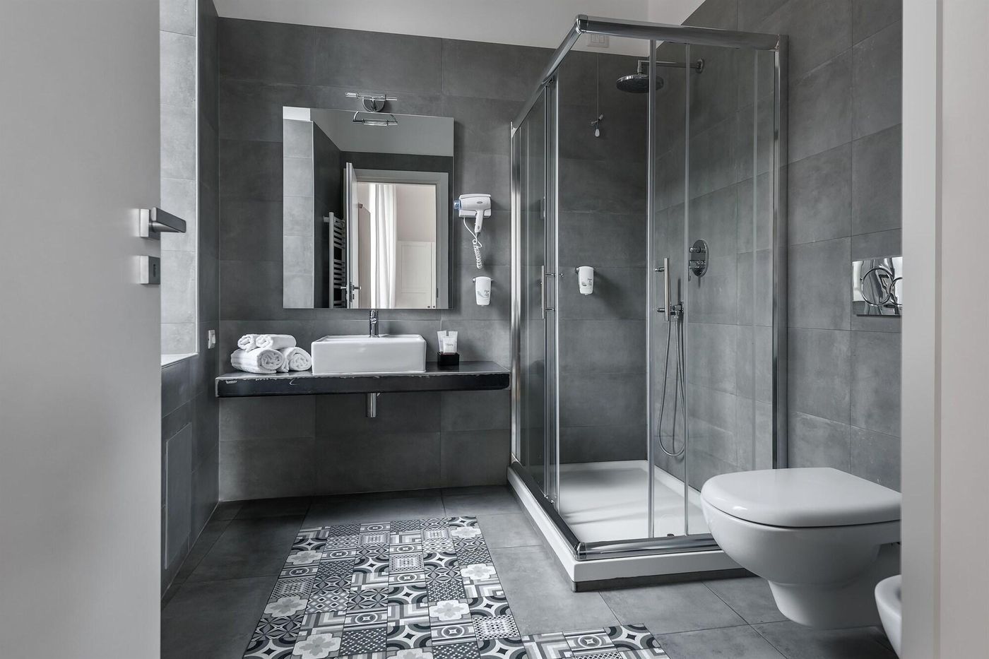 Da-Me-Suites-Room-22