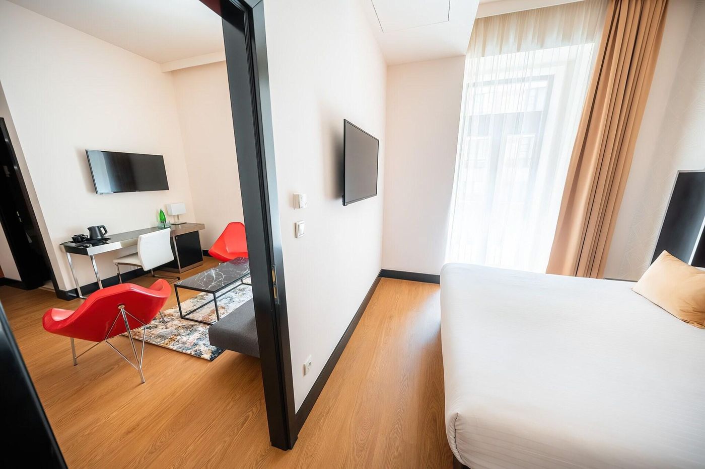 Grand-Majestic-Plaza-Hotel-Room-28