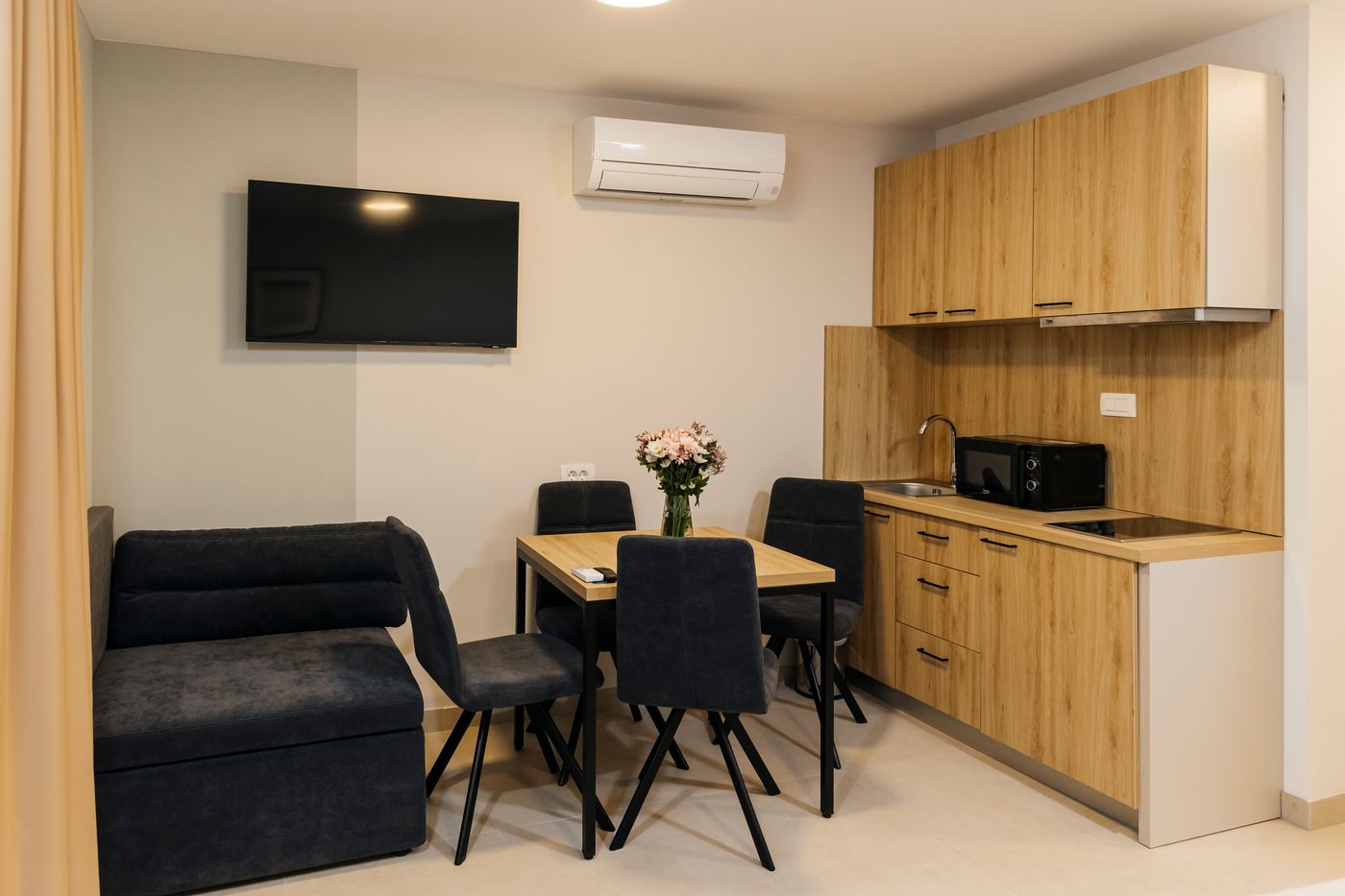 Holiday-Village-Sagitta-Room-16