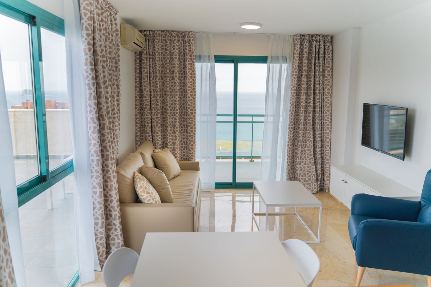 Magic-Atrium-Beach-Room-11