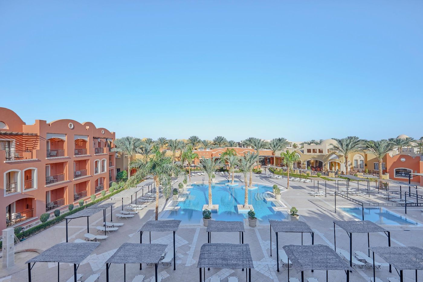 Jaz-Dar-El-Madina-Pool-3