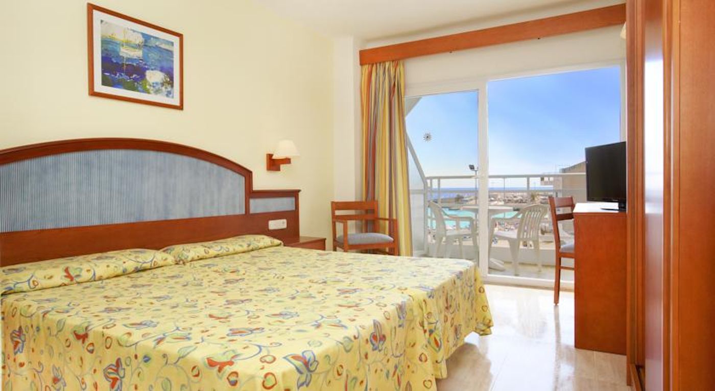 Universal Perla De S'Illot