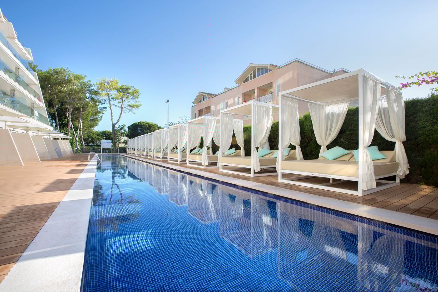 New - Mar Hotels Playa de Muro Suites