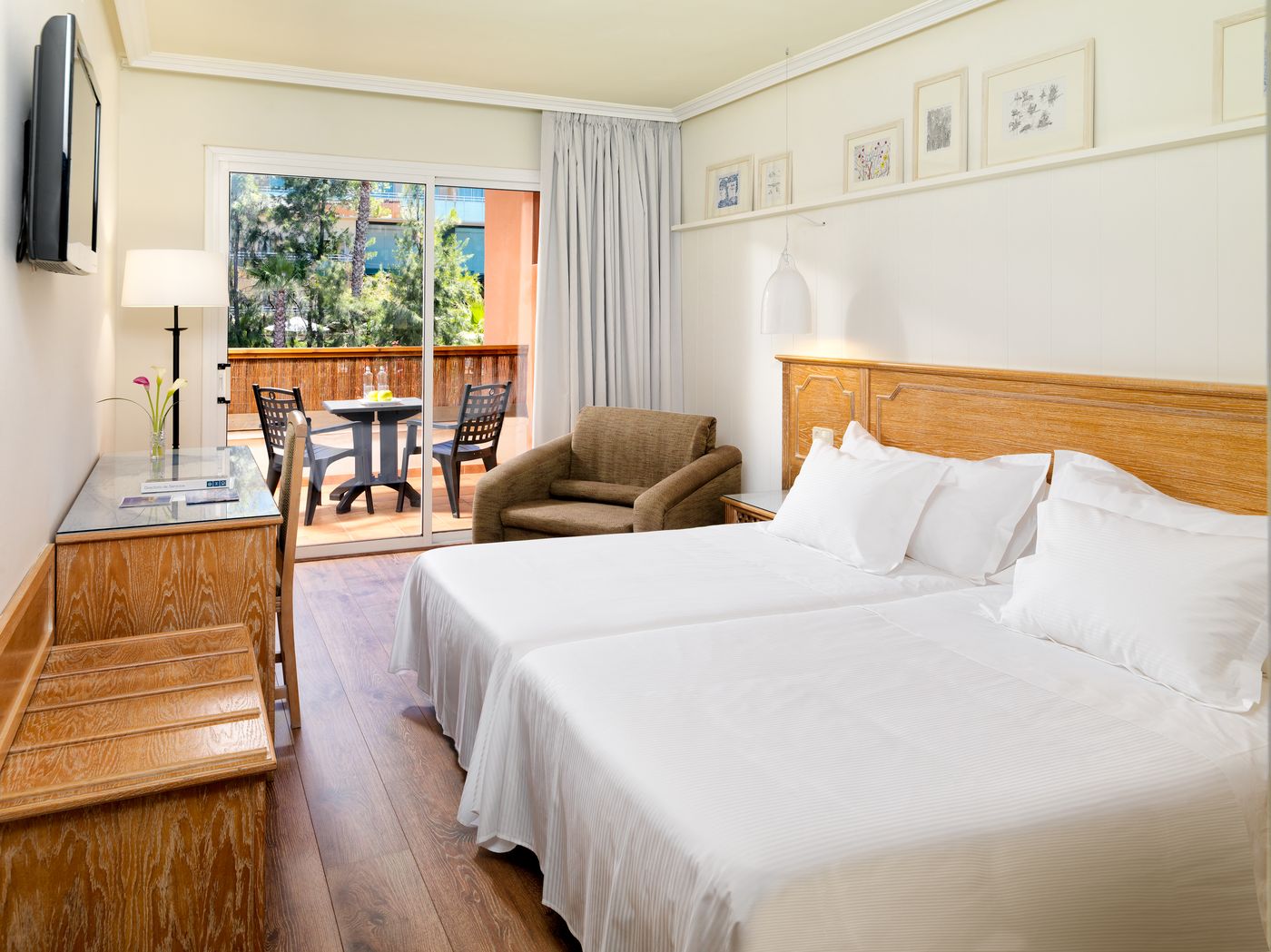 H10-Mediterranean-Village-Room-19