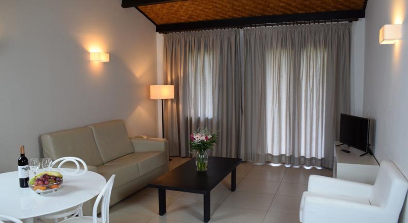 Kermia Beach Bungalow Hotel