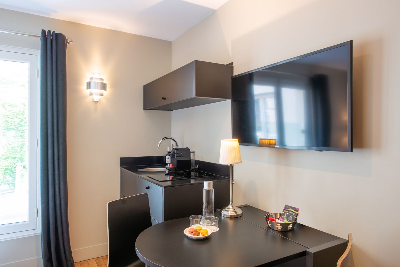 Helzear Suites & Hotel Etoile-France-PARIS-Room-6