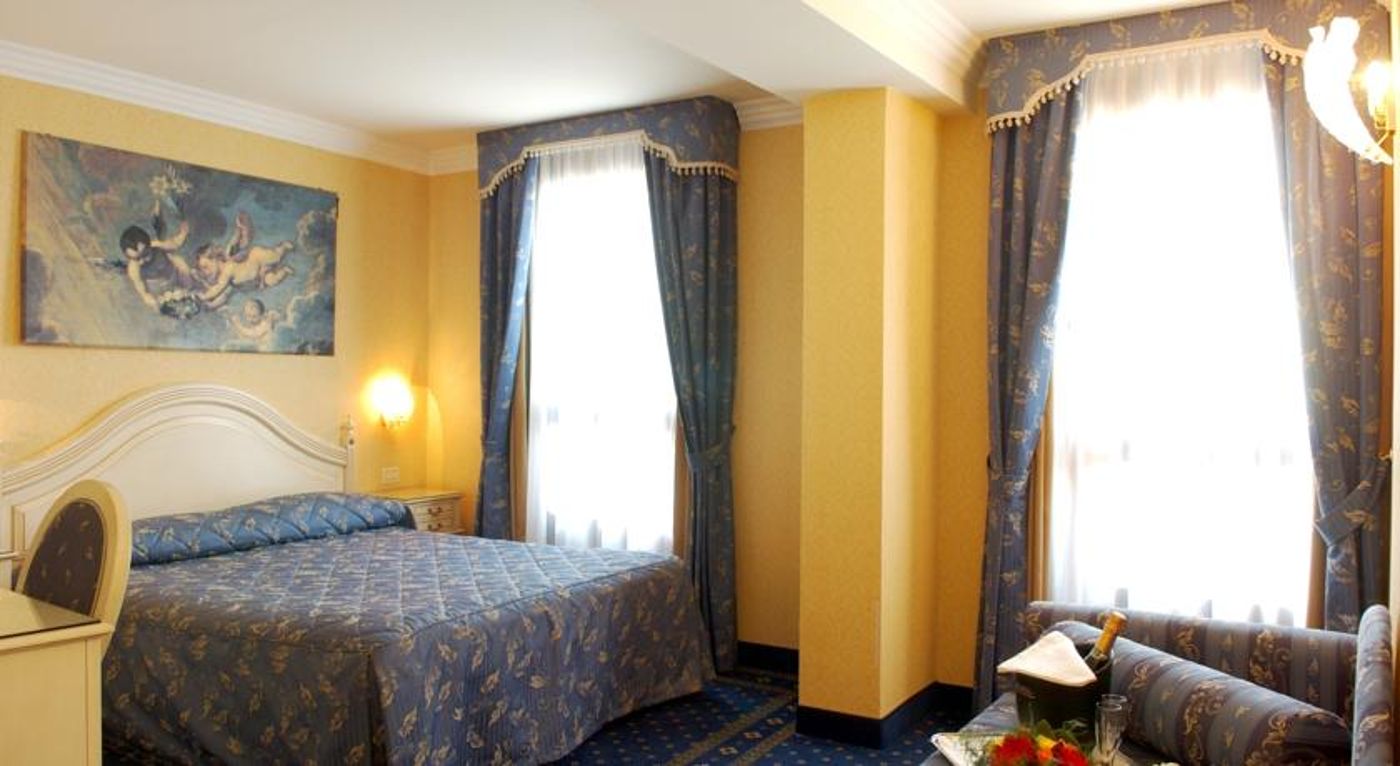 Hotel-Ca--Formenta-Room-6