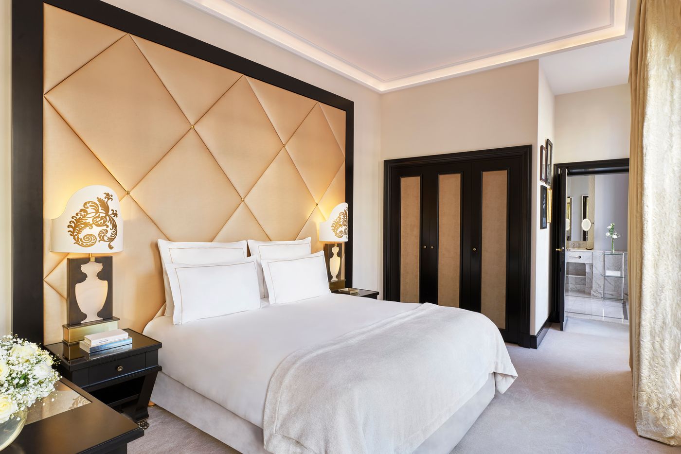 Hotel-Barriere-Le-Fouquets-Paris-Room-26
