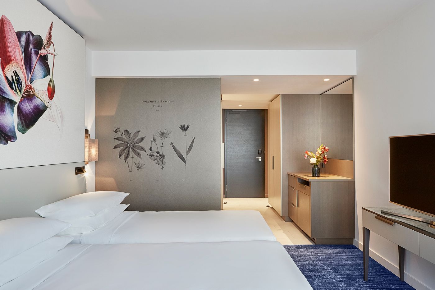 Hyatt-Regency-Amsterdam-Room-35