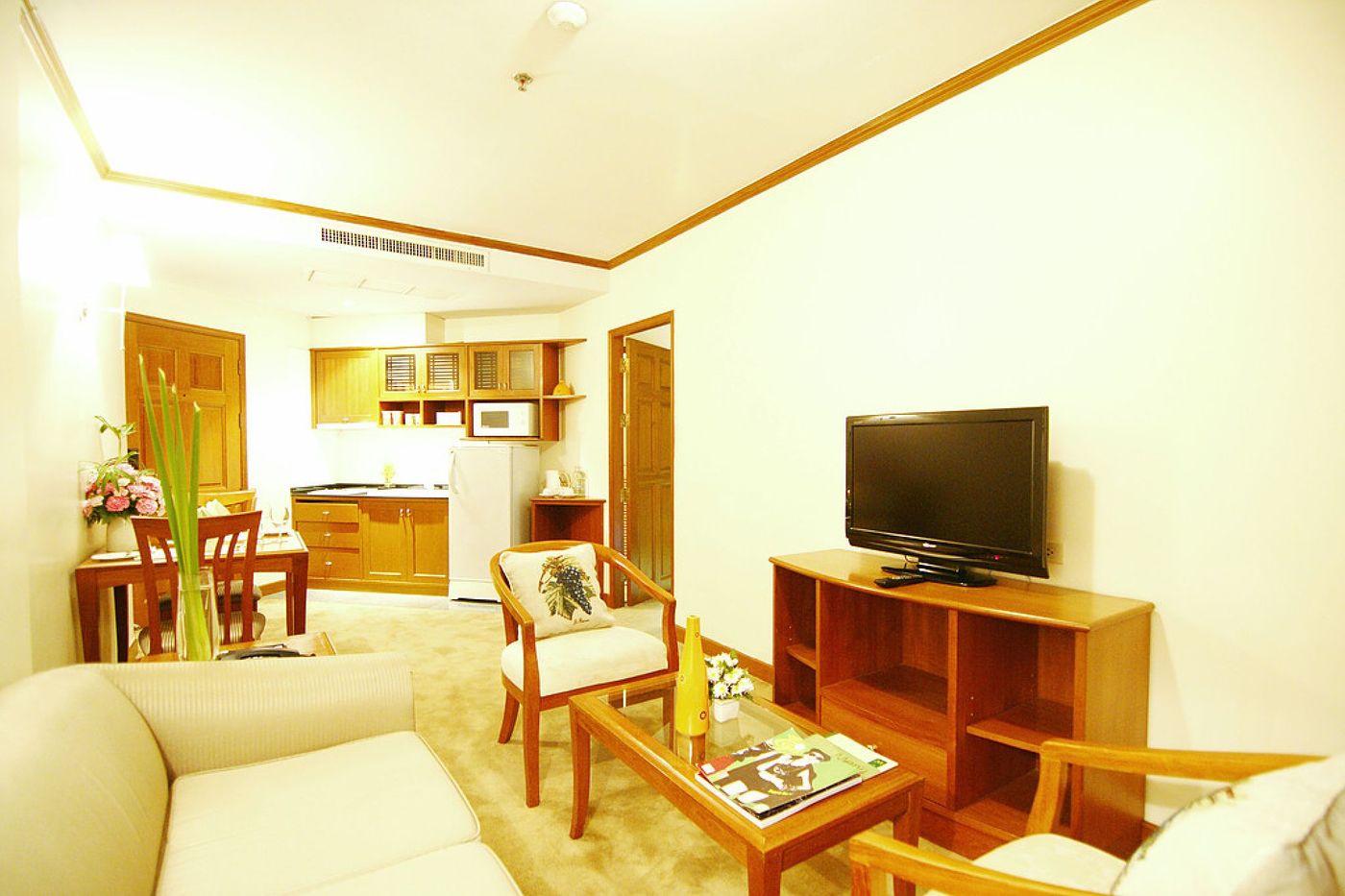 Grand-Diamond-Suites-Hotel-Room-19