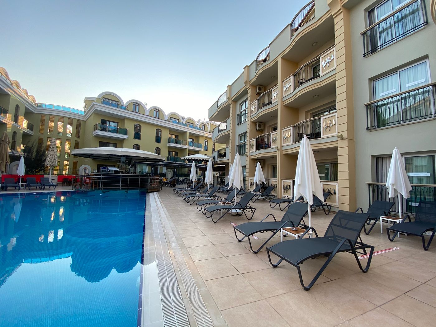 Club-Karakas-General-view-3