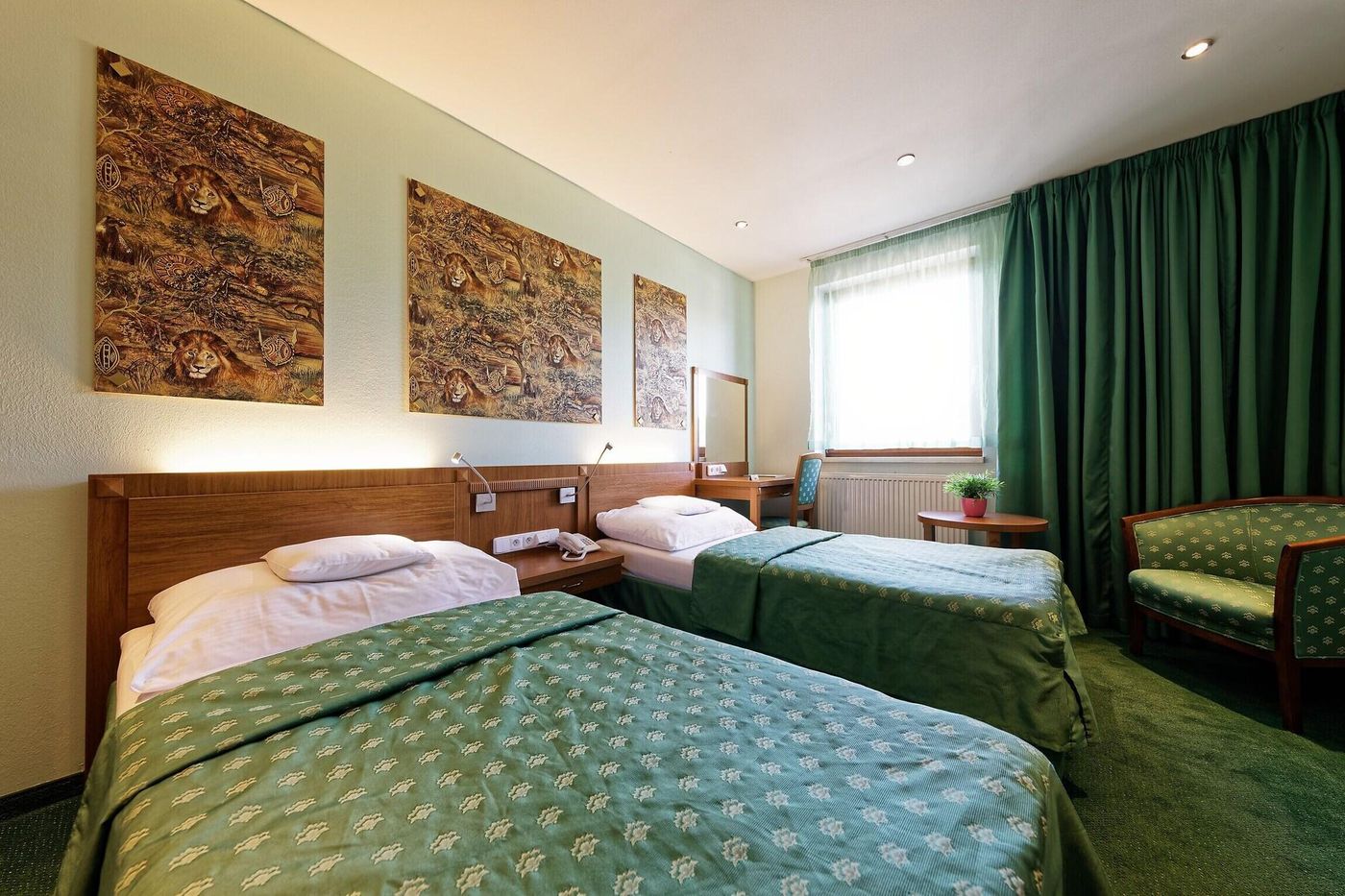 Max Inn-Slovakia-BRATISLAVA-Room-8