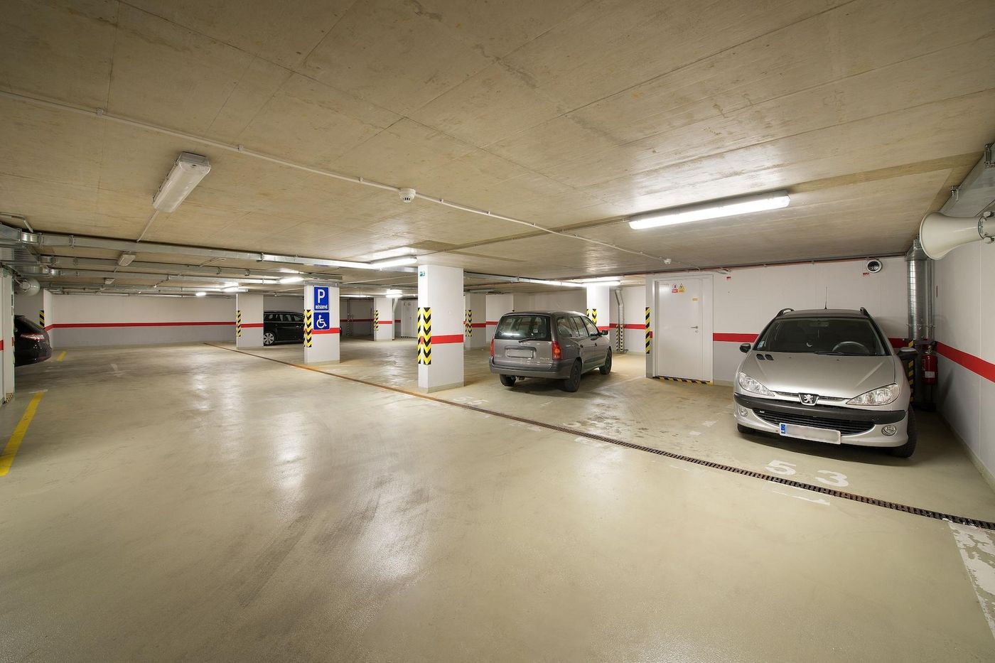 LOFT Premium & Wilson Palace-Slovakia-BRATISLAVA-General view-3