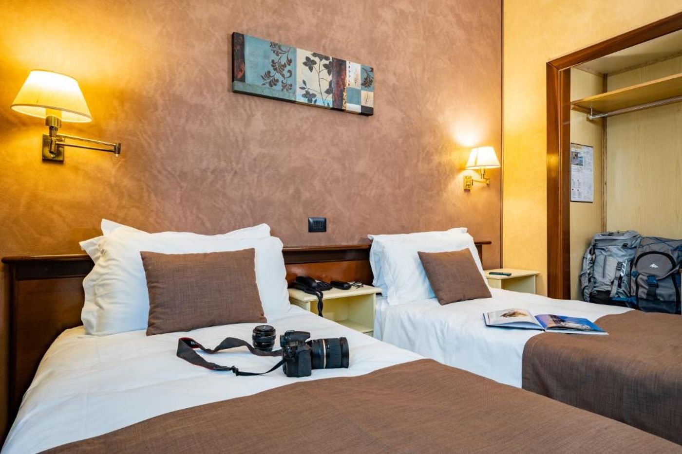 Plaza - Italy - TURIN - Room - 7