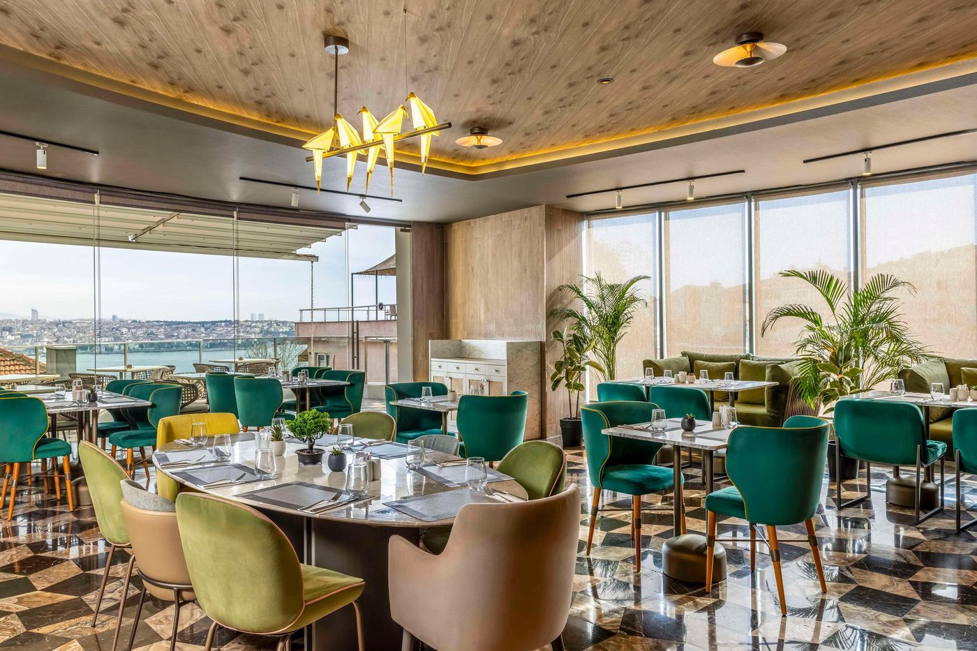 Opera-Hotel-Bosphorus-Restaurant-38