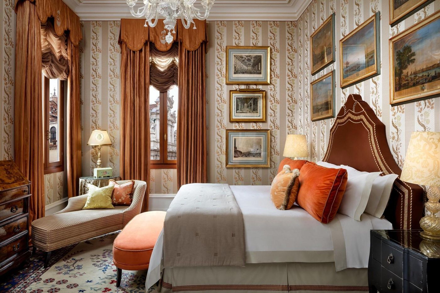 The-Gritti-Palace--a-Luxury-Collection-Hotel-Room-30