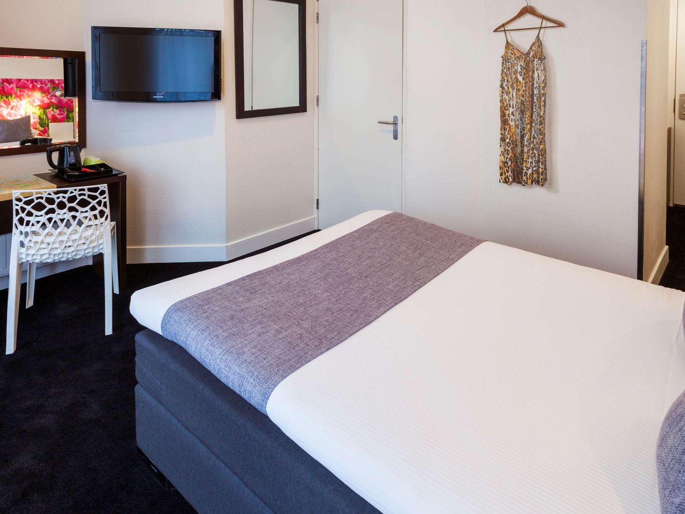 ibis-Styles-Amsterdam-City-Room-23