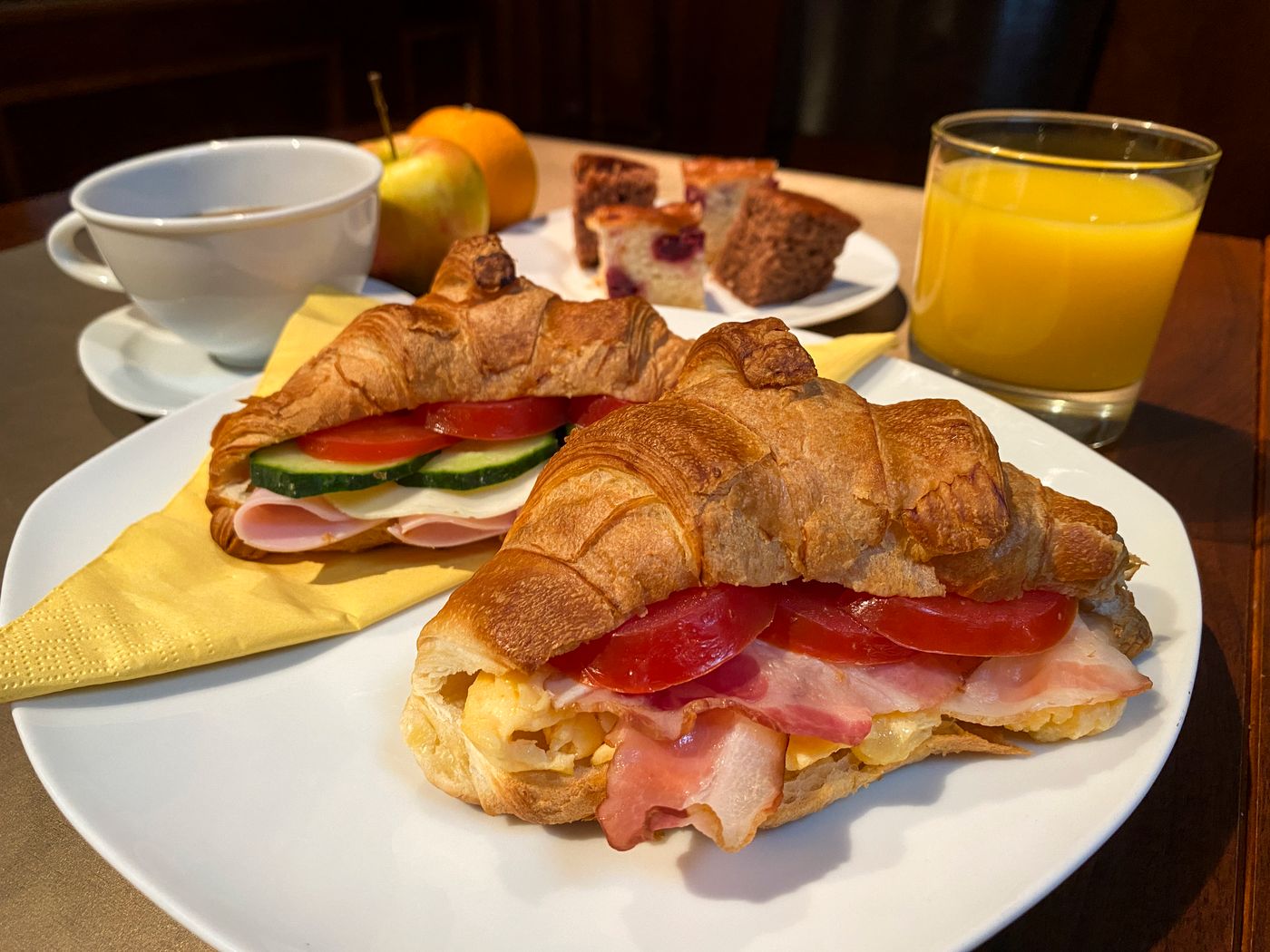 Gold-Hotel-Budapest-Restaurant-46