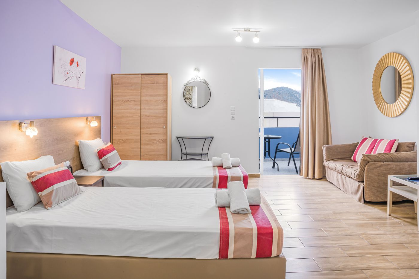 Happy-Days-Studios-Room-17