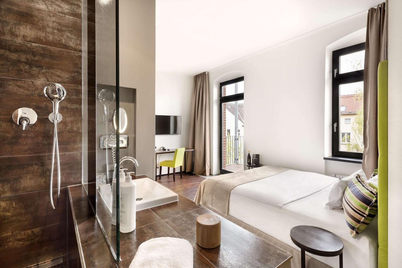 Lux-11-Berlin-Mitte-Room-24