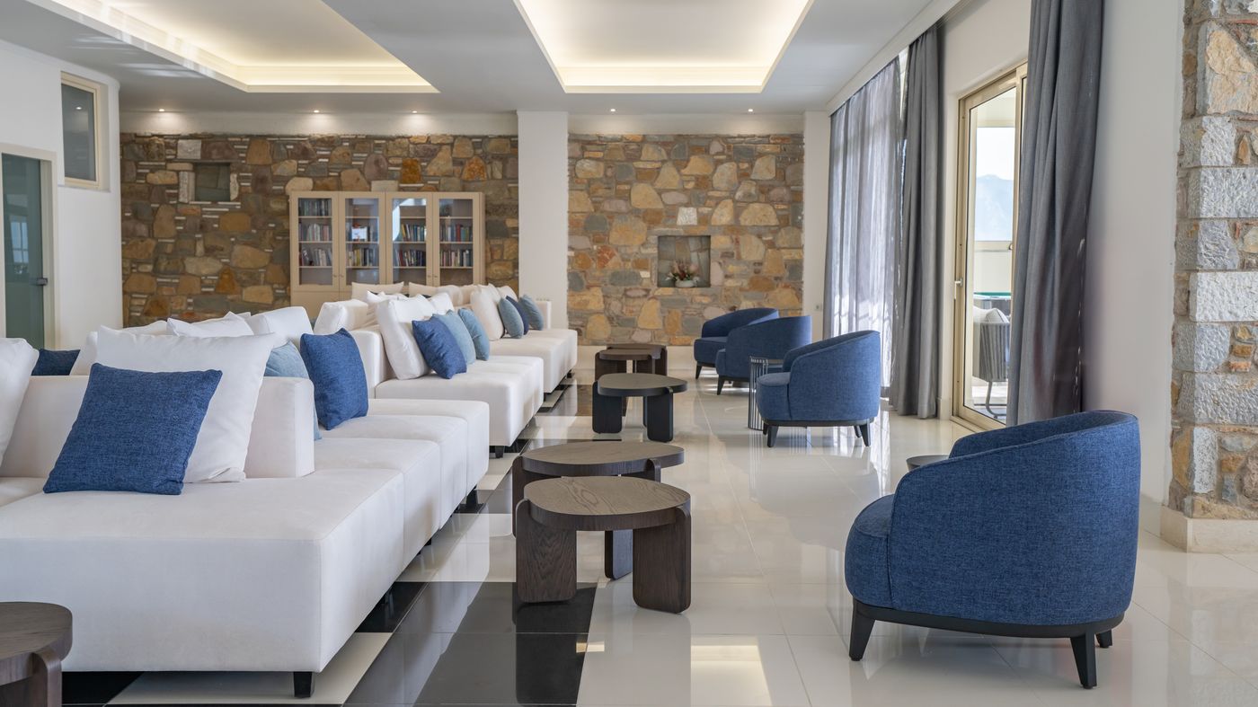 Grand-Blue-Beach-Hotel-Lobby-60