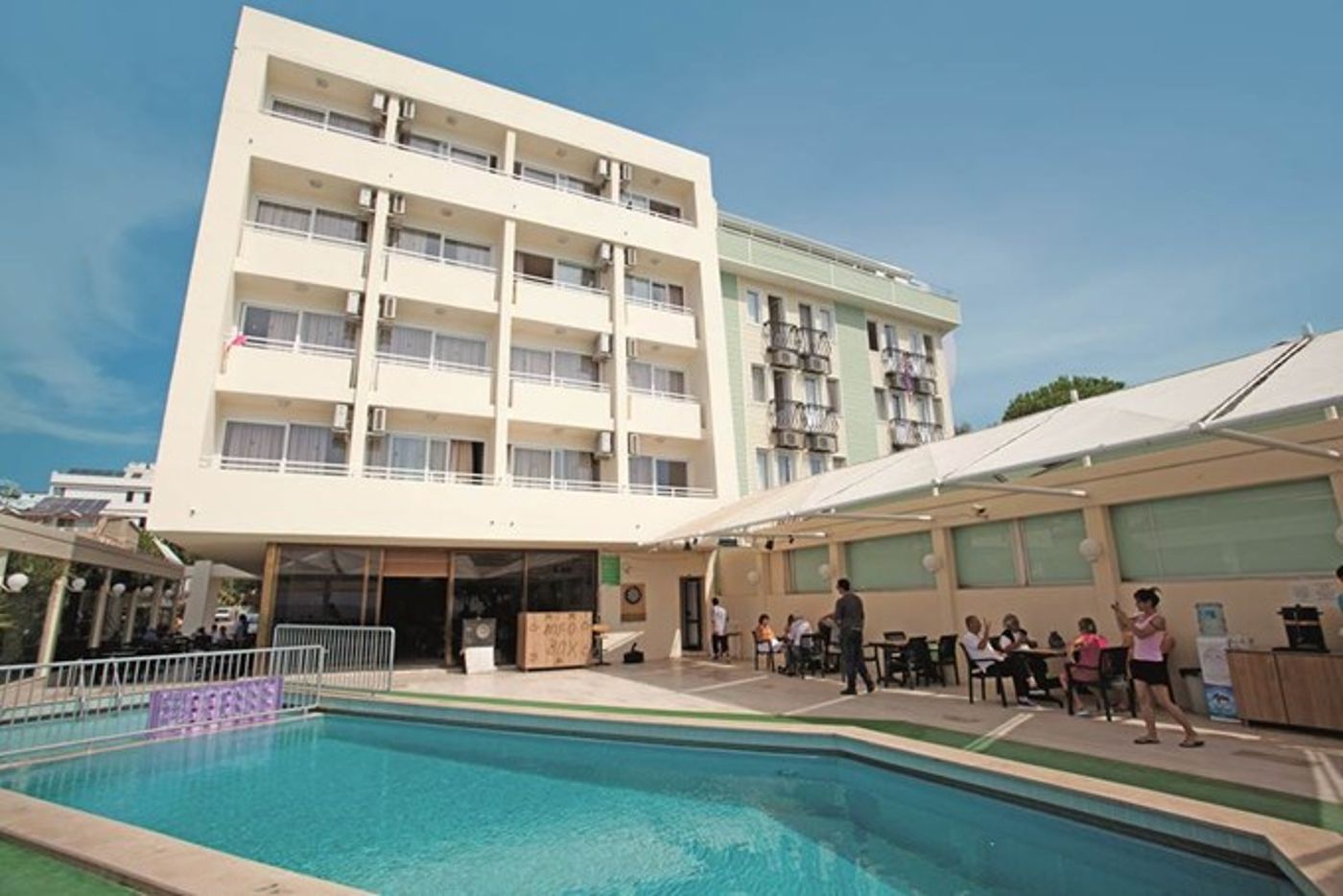 Tuntas Beach Hotel Altinkum