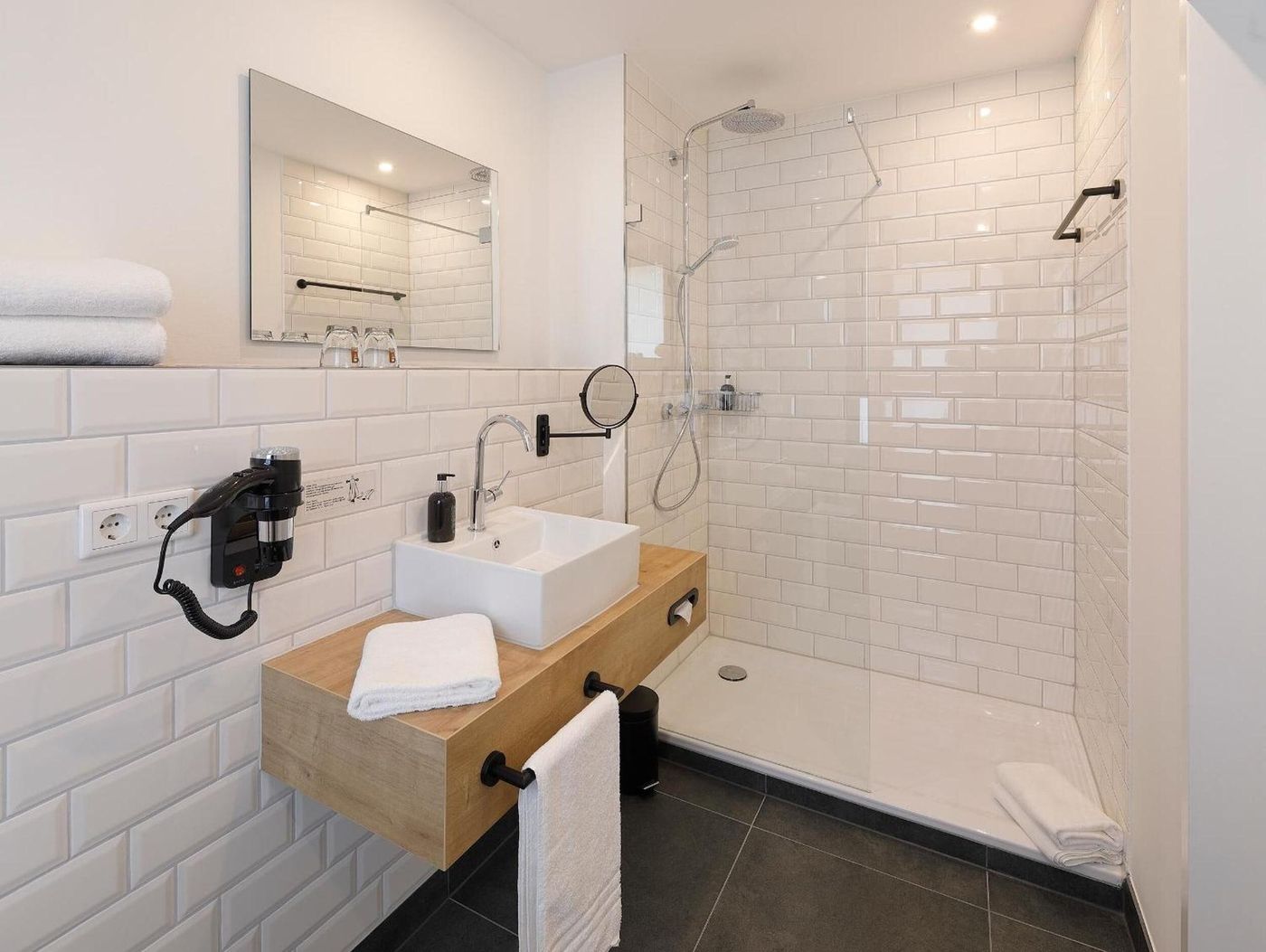 Coffee Fellows Hotel Dortmund-Germany-DORTMUND-Room-9