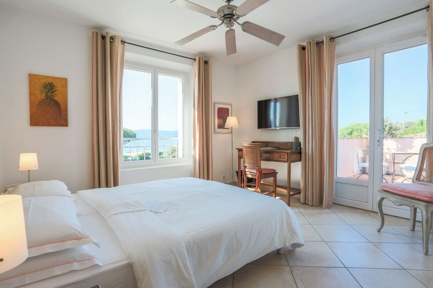 Hotel-Villa-Les-Rosiers-Room-14