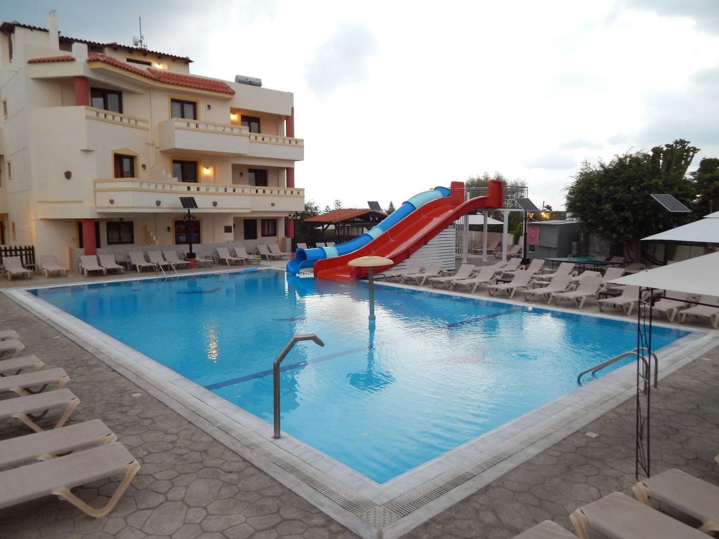 St--Constantin-Hotel-Pool-1
