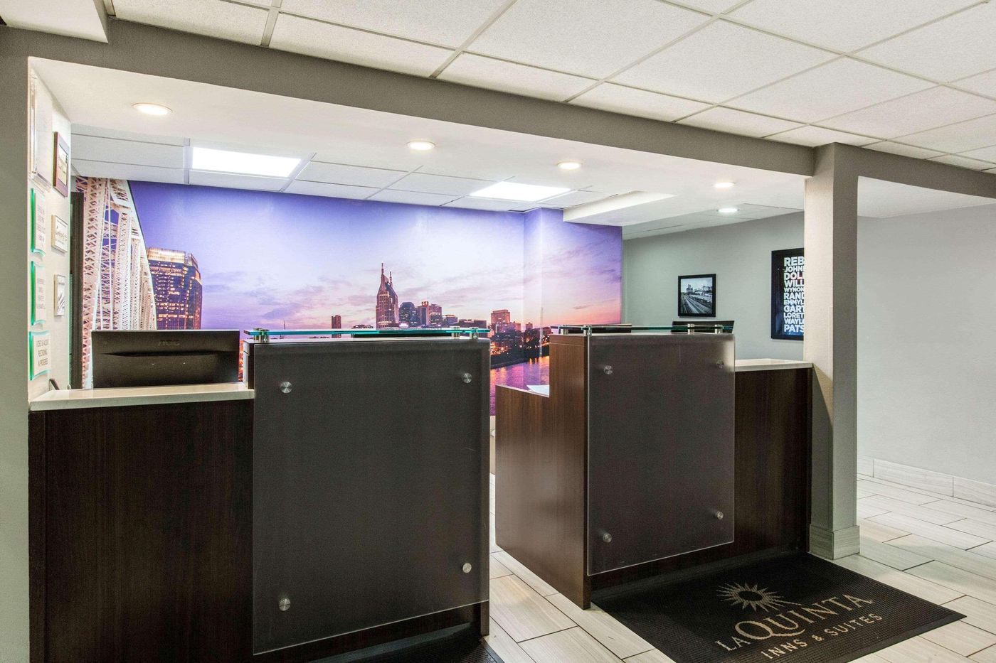 La Quinta Inn & Suites By Wyndham Goodlettsville --United States-Goodlettsville-Lobby-4