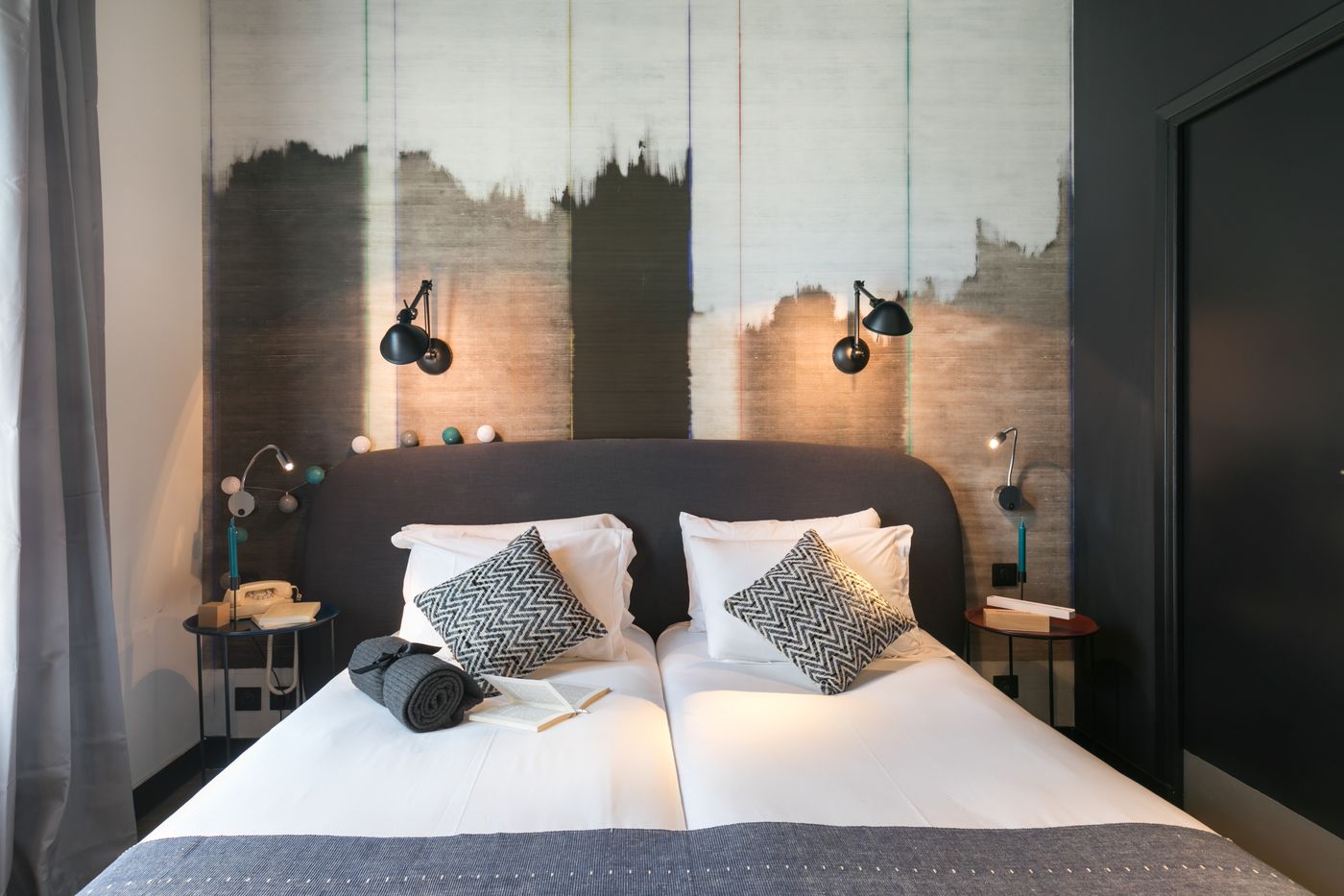 Best-Western-So-Co-by-HappyCulture-Room-17