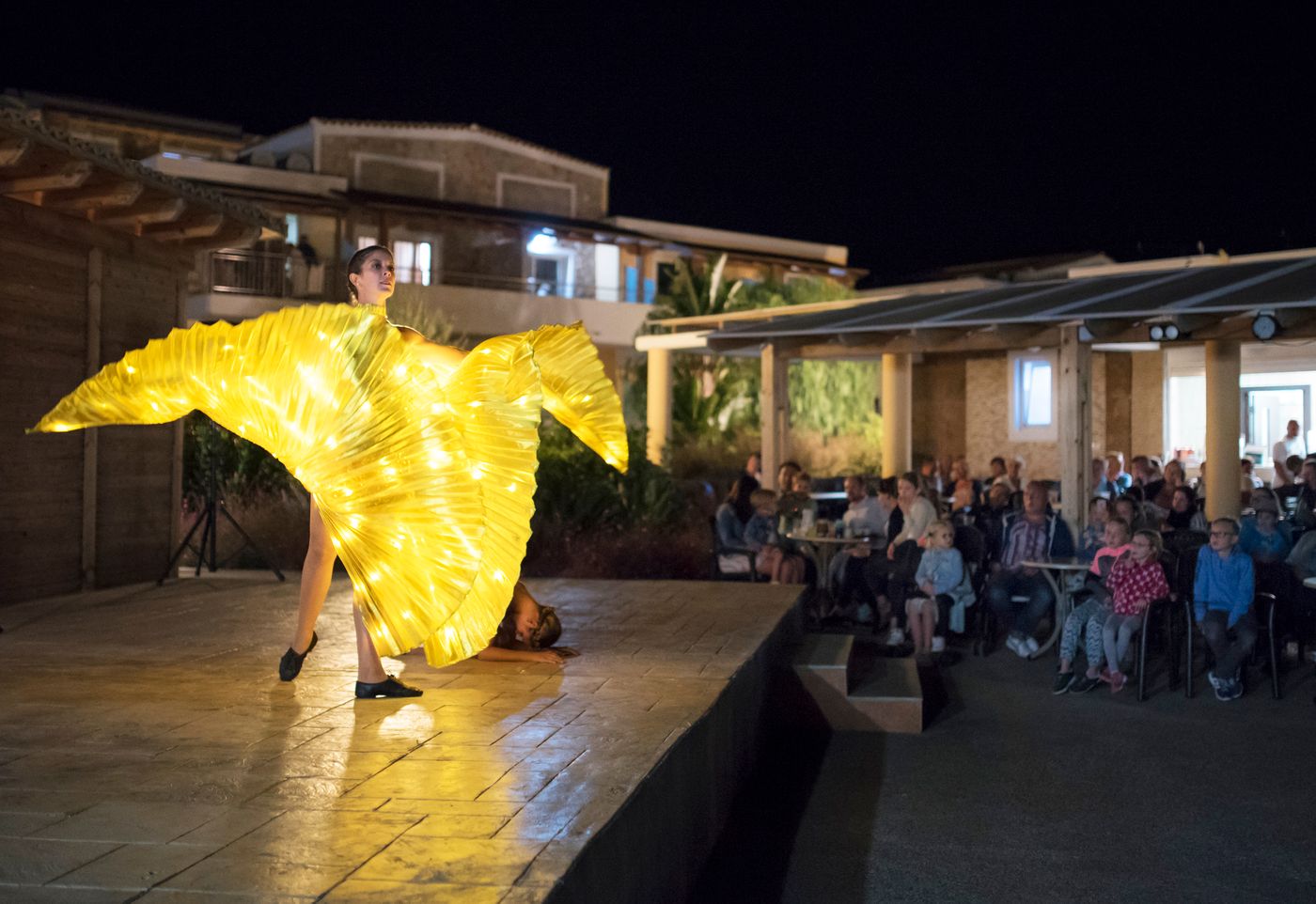 Grand-Blue-Beach-Hotel-Sports-and-Entertainment-70