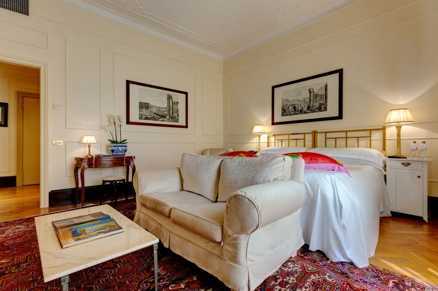 Grand-Hotel-Plaza-Room-17