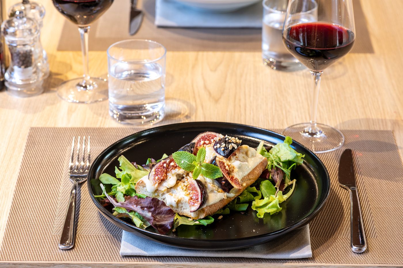 Neo-Hotel-Restaurant-45