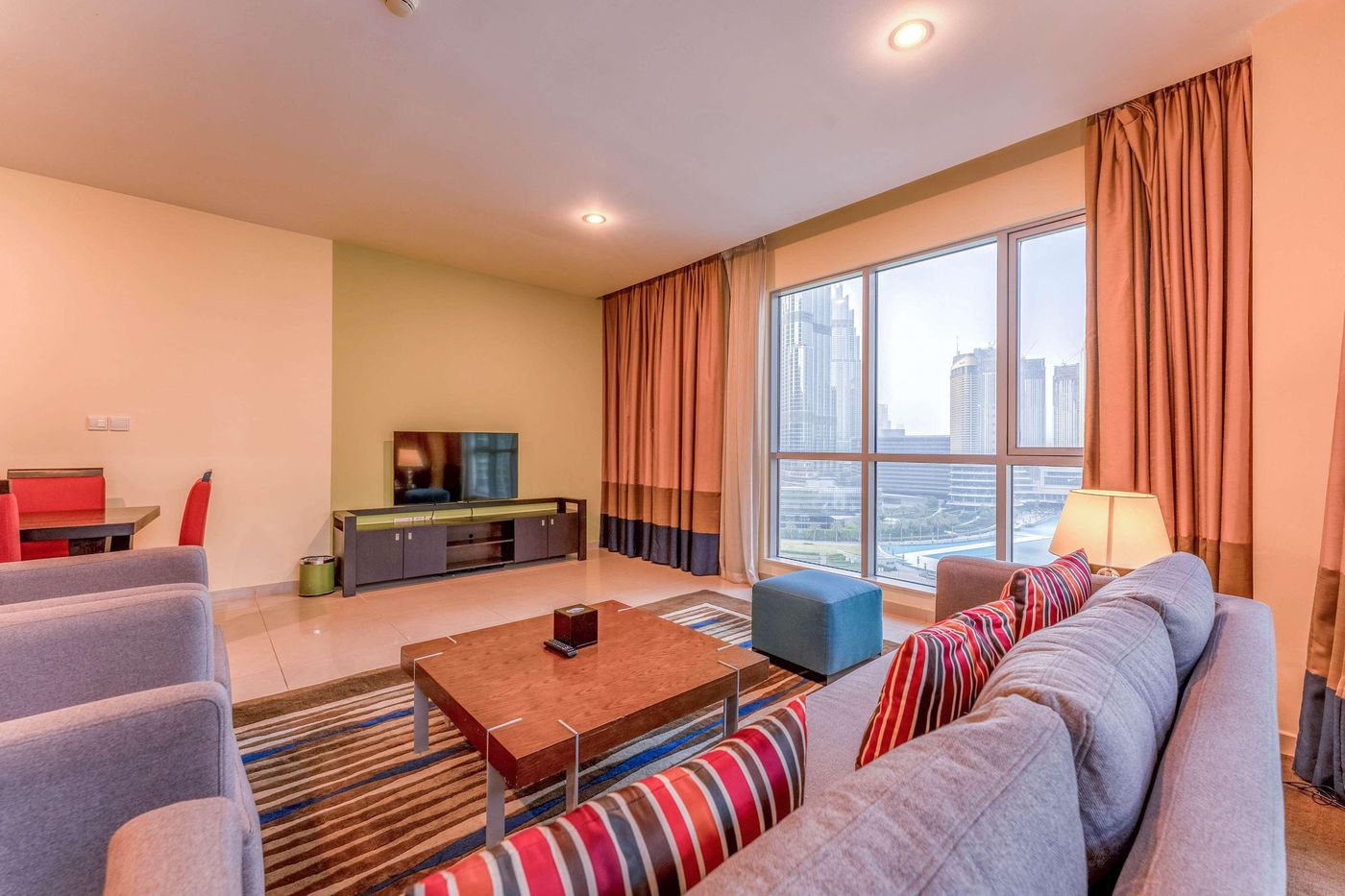 Ramada-by-Wyndham-Downtown-Dubai-Room-21