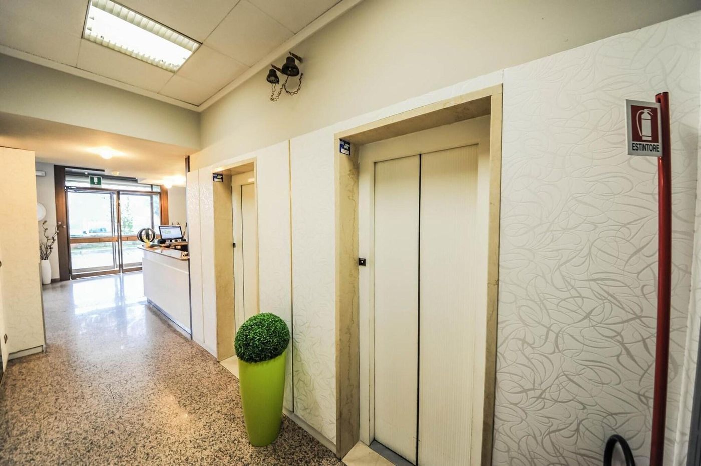 Hotel Brianza - Italy - CALDERARA DI RENO - Lobby - 5