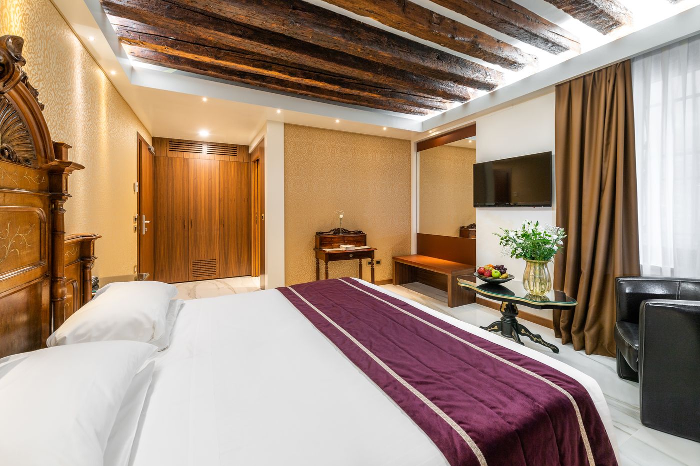 Palazzo-San-Lorenzo-Room-3