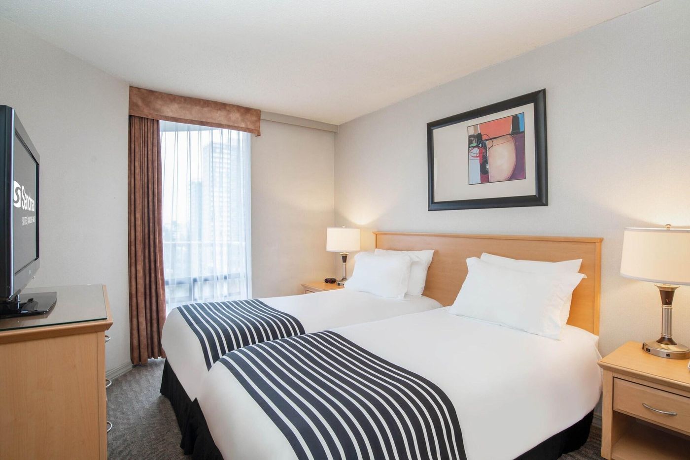 Sandman-Suites-Davie-Room-26