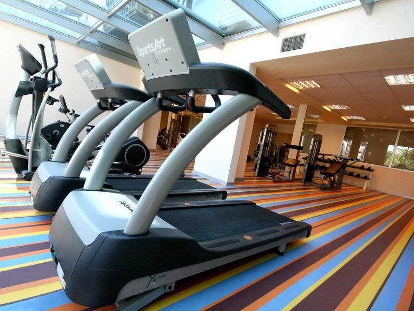 Parkim-Ayaz-Hotel-Sports-and-Entertainment-61