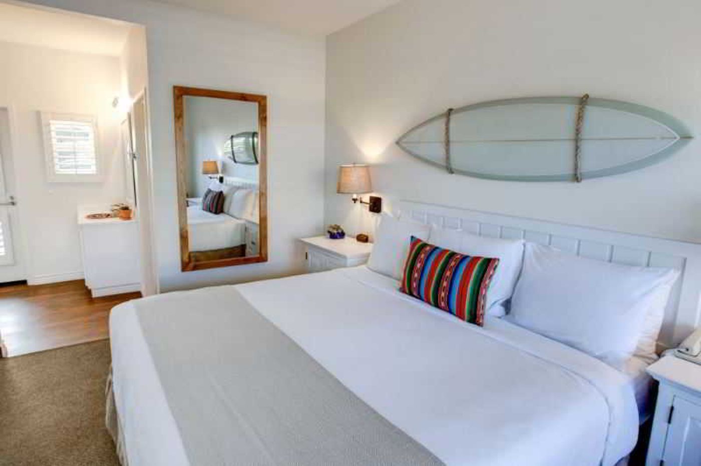 Laguna-Beach-House-Room-19