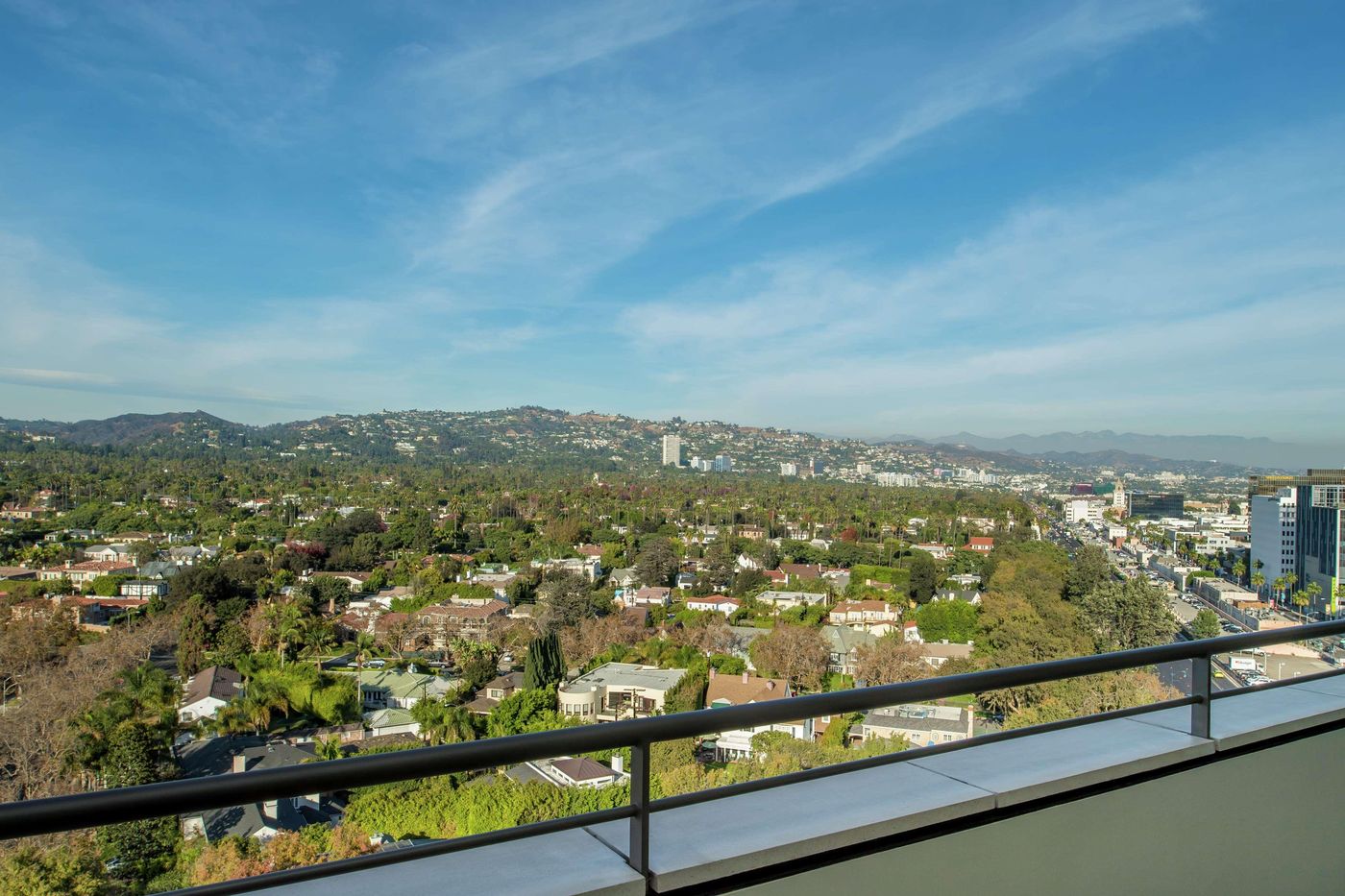 Waldorf-Astoria-Beverly-Hills--CA-Room-79