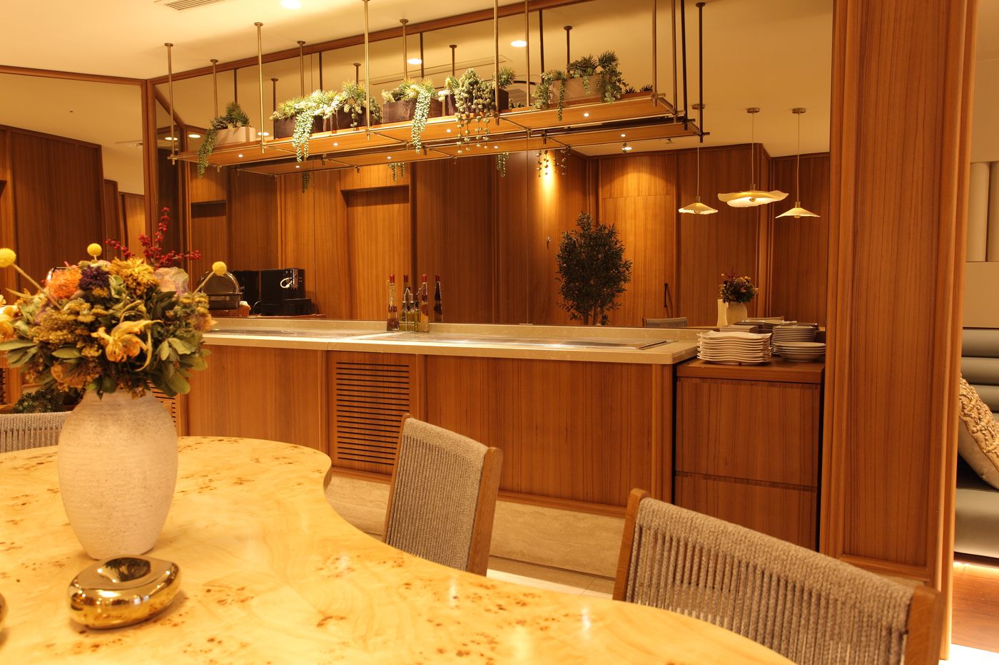 Housez-Suites-and-Apartments-Restaurant-30